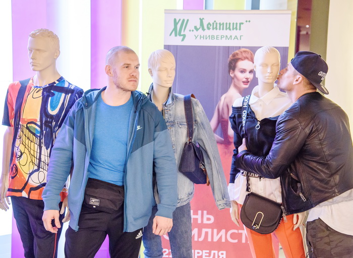Блогеры The Братья устроили модную ревизию мужской одежды в Универмаге ХЦ «Лейпциг»