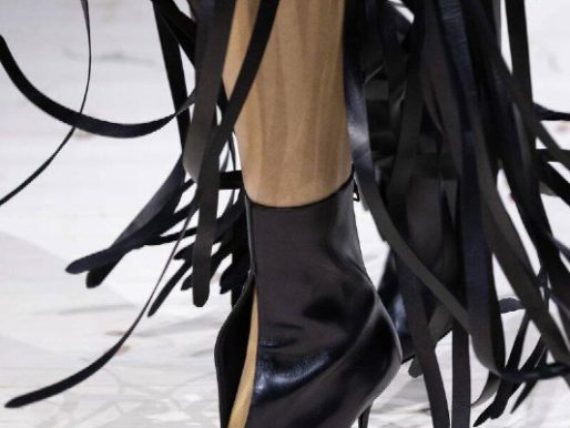 Вещь дня: кожаная юбка с бахромой, Alexander McQueen, Весна-Лето 2024